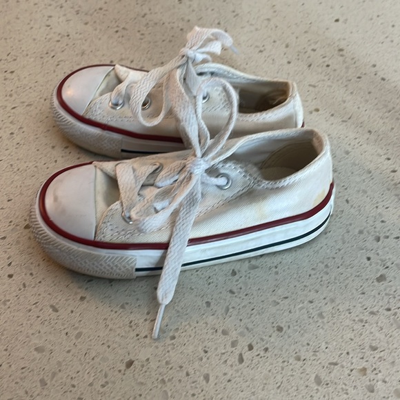 Toddler Converse Size 6 - Picture 4 of 4